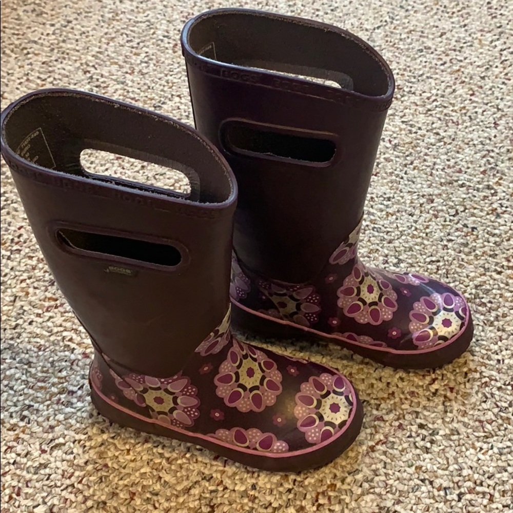 Girls Bogs rain boots sz 13